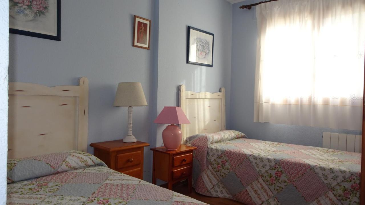 Piso Grande En El Centro De Jaca Con Wifi Y Garaje Apartment Екстериор снимка